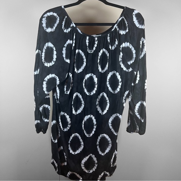 Michael Kors Black and White Women's Top - Picture 2 of 3